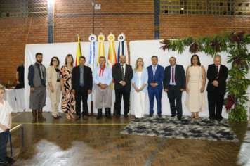 Foto - POSSE DOS VEREADORES, PREFEITA E VICE-PREFEITO