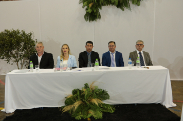 Foto - POSSE DOS VEREADORES, PREFEITA E VICE-PREFEITO