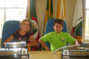 Foto - Visitação de Estudantes na Câmara de Vereadores em 18/03/2010.